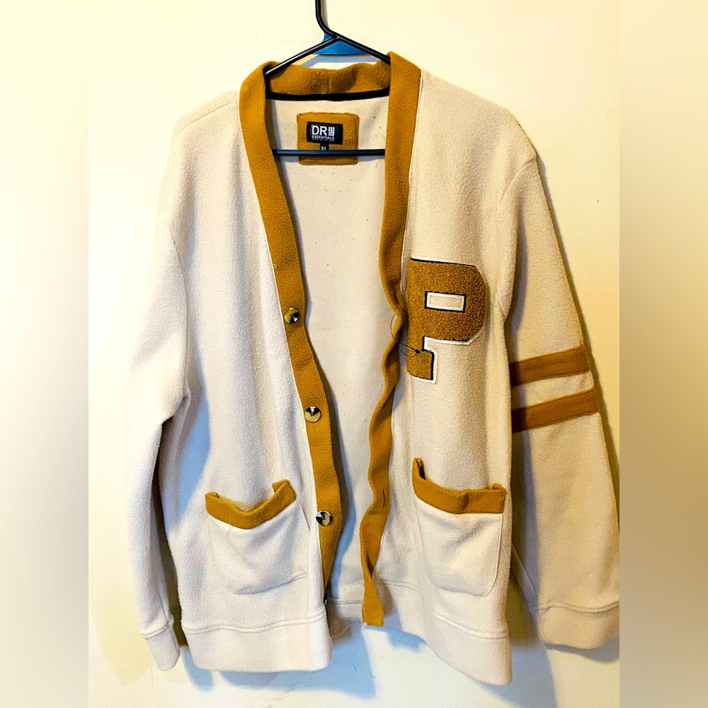 Men’s Beige Sweater Retro Vibe
